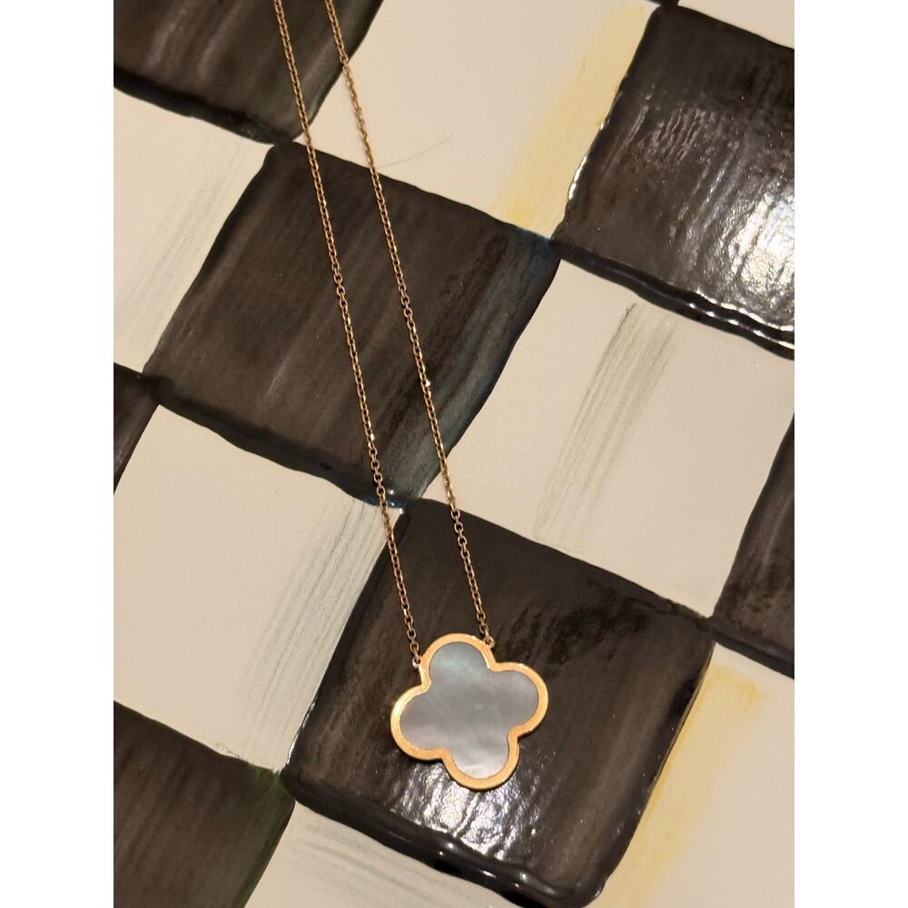 Alhambra mother of pearl 14 carat gold chain